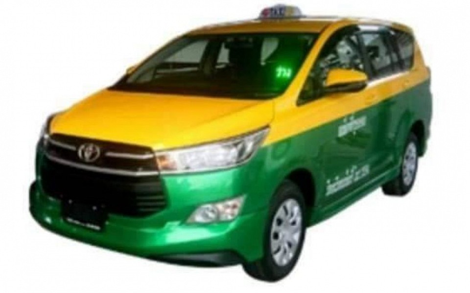 Toyota lnnova Taxi